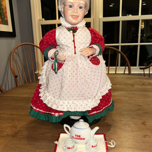 Danbury Mint, Mrs. Claus with Tea Set, 18"H - Picture 6 of 10